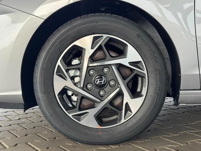 Hyundai i30 Kombi Comfort Line 1.6 T-GDI 2WD 7-DCT AT / Tempomat Kamera PDC vorne + hinten Sitz Lenkradheizung LED Alu 16'' 