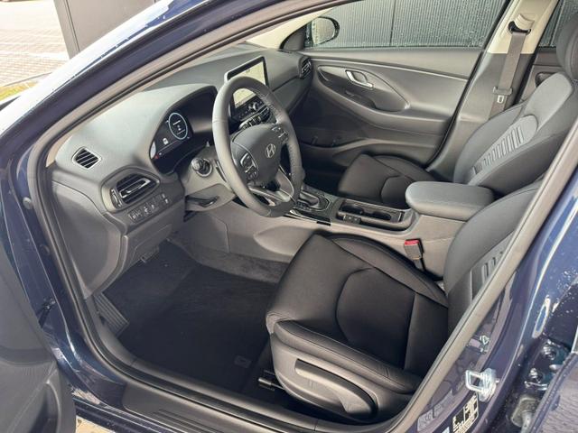 Hyundai i30 Kombi Comfort Line 1.6 T-GDI 2WD 7-DCT AT / Tempomat Kamera PDC vorne + hinten Sitz Lenkradheizung LED Alu 16'' 