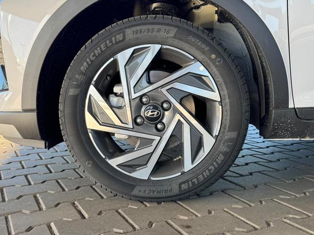 Hyundai BAYON Comfort Plus 1.0 T-GDI 7-DCT AT / Tempomat Kamera Sitz + Lenkradheizung Navi Alu 16'' 