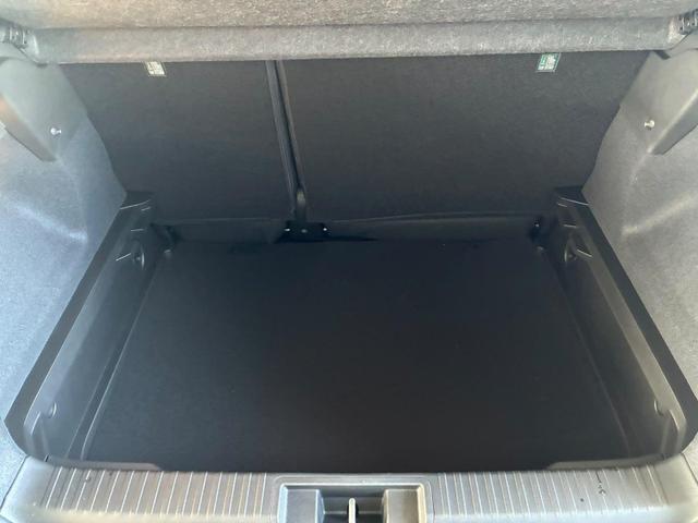 Renault Captur Techno TCe 90 1.0 Turbo 6-MT / Tempomat Kamera PDC vorne + hinten Keyless Sitz Lenkradheizung LED Alu 18'' 