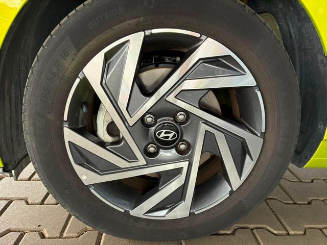 Hyundai i20 Comfort 1.0 T-GDI Automatik / LED Tempomat Navi R&uuml;ckfahrkamera Alu 16" 