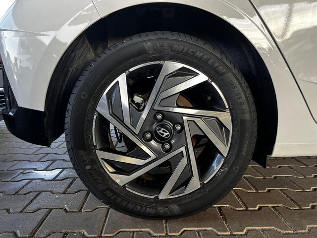 Hyundai i20 Comfort 1.0 T-GDI Automatik / LED Tempomat Navi R&uuml;ckfahrkamera Alu 16" 