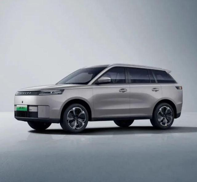 Jaecoo 5 - EV Exclusive 60,9 kWh / Sony Soundsystem Navi Fernlichtassist Totwinkel ACC PDC vorne + hinten ALU 18''