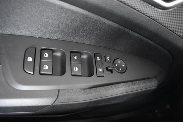 Sportage 1.6 T-GDI 2WD 6 MT Comfort Edition Alu 17, LED, Carplay, PDC v+h, Kamera, Tempom.,Klimaauto.,Carplay 