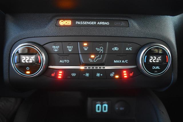 Kuga ST-Line 1.5 Ecoboost 150 PS 6MT Navi / PDC V+H./ Kamera Klimaautom. ALU 18 Sitzh. V+H. LED 