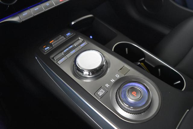 GV70 I4 2.2D AWD Luxury 