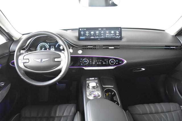 GV70 Luxury 2.5T AWD 