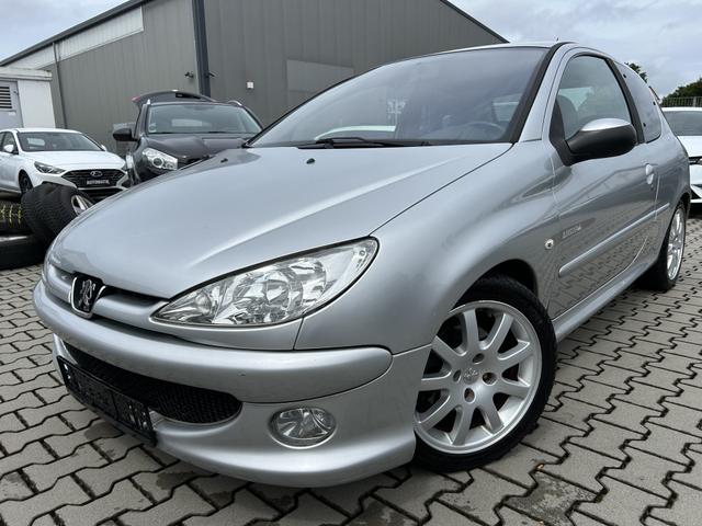 Peugeot 206 - Quiksilver 1.6 16V Quiksilver*STEUERGER&Auml;T DEFEKT*VERGLASUNG GET&Ouml;NT*SEITENSPIEGEL ELEKTR.VERSTELLBAR*BLINKLEUCHTE SEITLICH*SCHUTZLEISTEN*SPORTSITZE VORNE*KLIMAAUTOMATIK*SERVOLENKUNG*WEGFAHRSPERRE*ABS*CD-PLAYET*5 GANG*ESP*NEBELSCHEINWERFER*