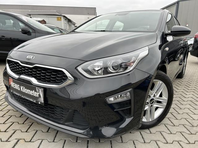 Kia Ceed - Edition 7 1.0 T-GDI 7*RÜCKFAHRKAMERA*SITZHEIZUNG*LKAS LANE KEEP ASSISTENT*HECKSCHEIBENWISCHER*EMOTION PAKET*FRONTKOLLISIONSWARNUNG MIT FUßGÄNGERERKENNUNG*METALLIC-LACKIERUNG*WEGFAHRPSERRE*WÄRMESCHUTZVERGLASUNG*TEMPOMAT*LENKRAD BEHEIZBAR*KLIMA*REIFE