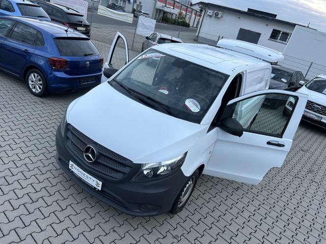 Mercedes-Benz Vito Kasten 114 CDI/Blue TEC RWD lang*NAVIGATION*8XREIFEN*ABS**REIFENDRUCK-KONTROLLSYSTEM*NEBELSCHEINWERFER*START/STOP ANLAGE MOTOR*ASR*PARTIKELFILTERWEGFAHRSPERRE*TAGFAHRLICHT*SITZHEIZUNG*ESP*START/STOP AUTOMATIK *3 SITZER*MULTIFUNKTIONSLENKRAD*TEMPOMA 