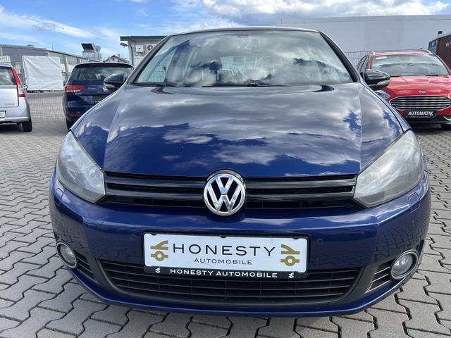 Volkswagen Golf VI 2.0 TDI Match*AUTOMATIK*CARVERTICAL VORHANDEN*TEMPOMAT*PARKSENSOREN V+H*AUTOMATIK*EURO 5* NAVIGATION*SITZHEIZUNG*ESP*KLIMAAUTOMATIK*FREISPRECHEINRICHTUNG*LM FELGEN*TAGFAHRLICHT*RU&szlig;PARTIKELFILTER*BREMSASSITENT*BLUETOOTH*WINTER-PAKET*LENKRAD LEDER* 