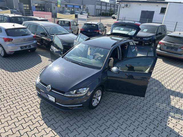 Volkswagen Golf Variant VII 2.0 TDI Comfortline*AUTOMATIK*GARANTIE*NAVIGATION*MULIFUNKTIONSLENKRAD*TAGFAHRLICHT LED*BLUETOOTH*DIFFERENZIALSPERRE*ES*ASR*ABS*KNIEAIRBAG FAHRERSEITE*CD-PLAYER*US* I POD* PHONE*START-STOP AUTOMATIK*RU&szlig;PARTIKELFILTERPARKBREMSE ELEKTR* ACC*USB* 