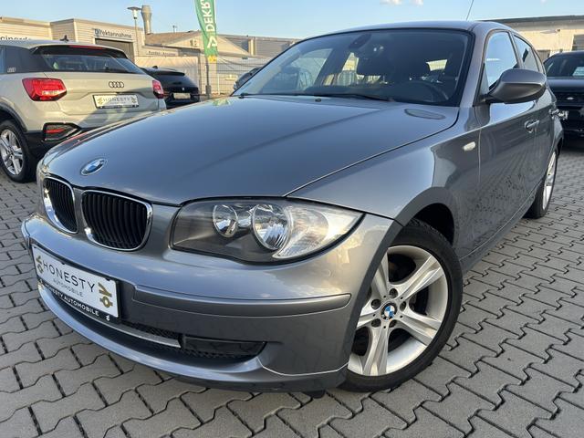 BMW 1er - 118 i Euro 5*ZSteuerkettensatz inkl. NW Versteller NEU*WISCHERPLATT NEZ&Uuml;NDKERZEN NEU*START/STOP ANLAGE*SITZHEIZUNG*MULTIFUNKTIONSLENKRAD*TEMPOMAT*PARKSENSOR HINTEN*AUX-IN*AU&szlig;ENSPIEGEL ELEKTR.VERSTELLBAR*BORDCOMPUTER*DSC*6 GANG**KLIMAAUTOMATIK*NEU* 