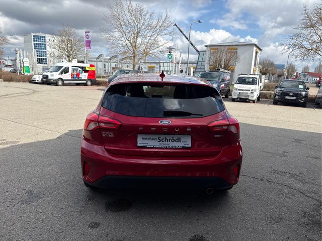 Ford / Focus / Rot / / / Focus Cool&Connect 1.0 EcoBoost Hybrid S/S (EURO 6