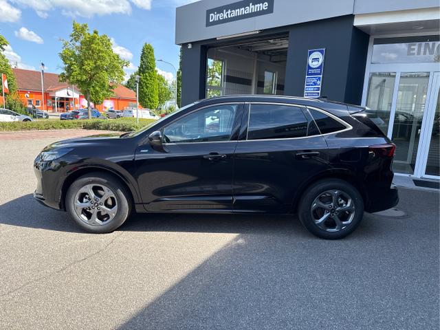 Ford / Kuga / Schwarz / / / 2.5 FHEV **WINTER-PAKET ***