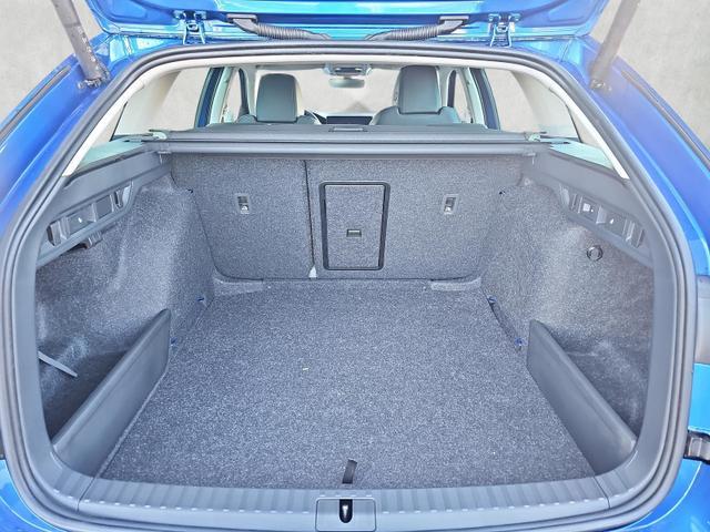 Skoda Octavia Combi - 2.0 TDI 110 kW Selection DSG Na...