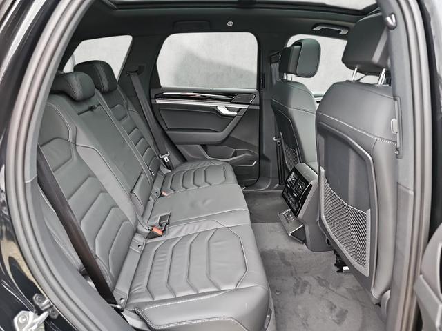 Volkswagen Touareg - 3.0 TDI 210 kW 4Motion R-Line V6 / AH...