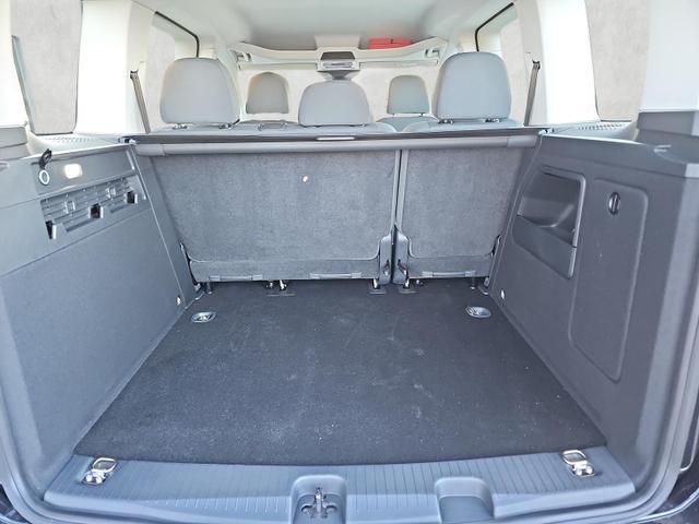 Volkswagen Caddy - Basis 1.5 TSI DSG Family 5-Si. AppCon R...