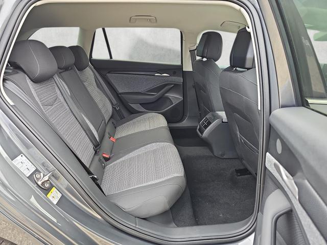 Skoda Superb Combi - 2.0 TDI 110 kW Selection DSG 4J....