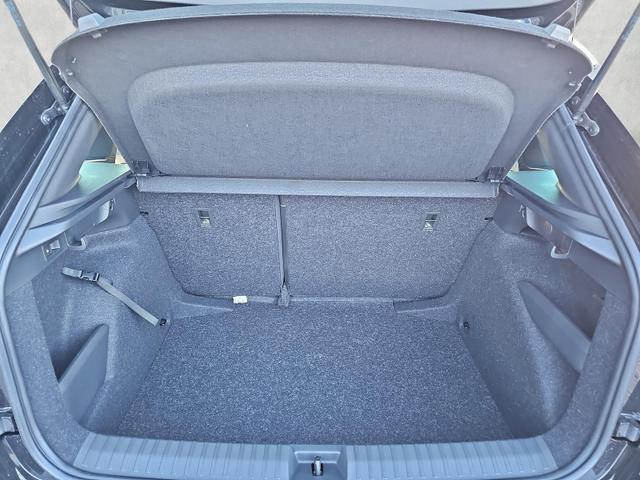 Skoda Kamiq - Selection 1.0 TSI DSG Dynamic Kessy AHK...