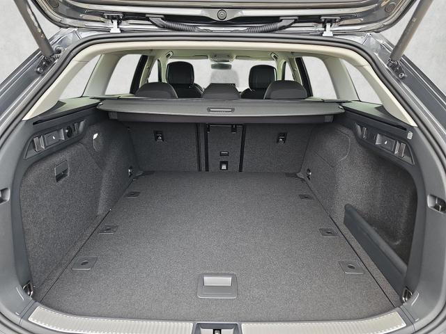 Skoda Superb Combi - 2.0 TDI 110 kW Selection DSG 4J....