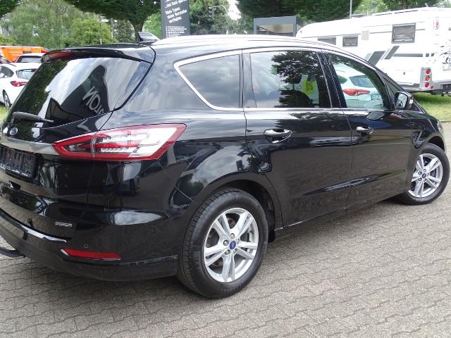 S-MAX 2.5 Duratec FHEV Hybrid Titanium 
