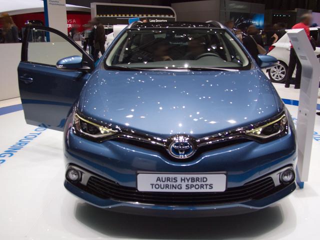 Toyota Corolla Touring Sports 2,0 Hybrid Comfort 