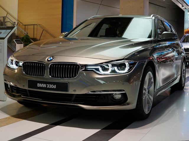 BMW 3er Touring - 330e Advantage Automatic