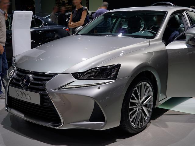 Lexus IS