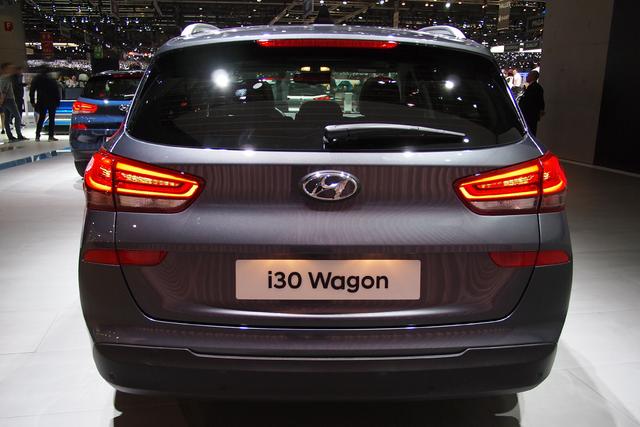 Hyundai i30 - 1.0 TGDI 100 Advantage LED Nav Kam PDC Temp