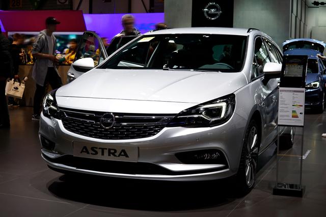 Opel Astra Sports Tourer ST 1.2 Direct Injection Turbo 81kW