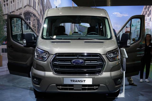 Ford Transit 410 L3H2 96kW Heck Trend
