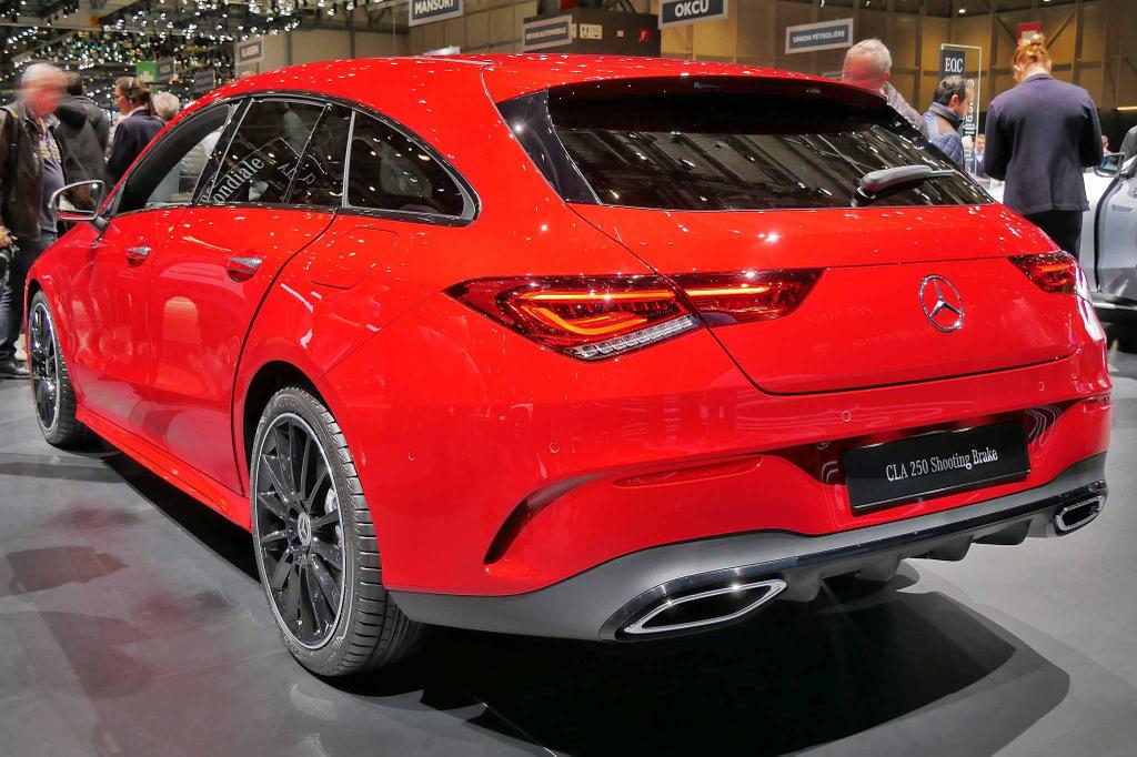 Mercedes Benz Cla Shooting Brake Amg Line 250 Automatik Amg Line Paket Vorteils Paket Easy Pack Heckklappe Ruckfahrkamera Sitzheizung Touchpad Eu Neuwagen Importfahrzeug