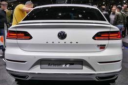 Volkswagen Arteon, Bilder sind beliebige Beispiele aus der frei konfigurierbaren Modellreihe. Durch kurzen Hinweis per Mail erhalten Sie von uns Original-Abbildungen.