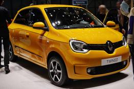 Renault Twingo, Bilder sind beliebige Beispiele aus der frei konfigurierbaren Modellreihe. Durch kurzen Hinweis per Mail erhalten Sie von uns Original-Abbildungen.
