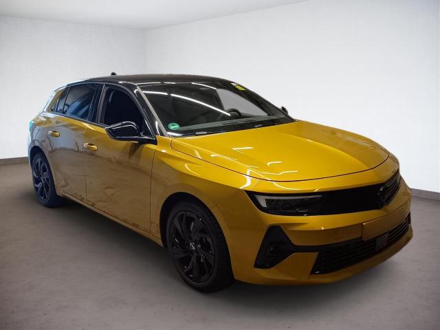 Opel Astra - L 1.6 Turbo GS Plug-in Hybrid 8 fach bereift