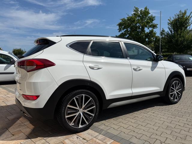 Hyundai TUCSON 1.6 Passion + 4WD 