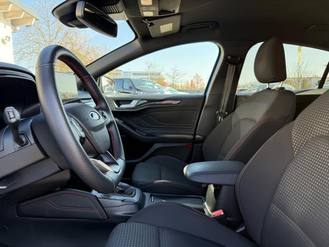 Ford Focus 1.0 EcoBoost Hybrid ST-Line X S/S 