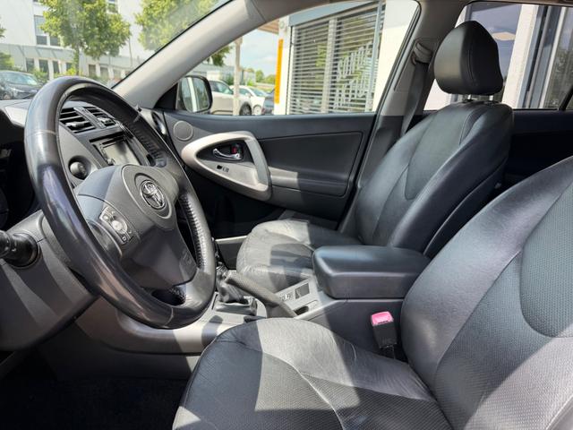 Toyota RAV4 2.2 D-CAT Executive 