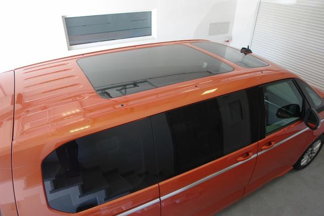 Volkswagen T7 Multivan Style AHK HeadUp AreaView StHeiz DCC 