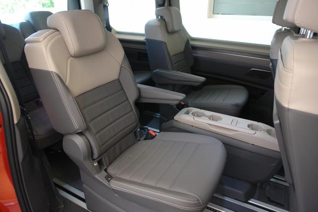 Volkswagen T7 Multivan Style AHK HeadUp AreaView StHeiz DCC 