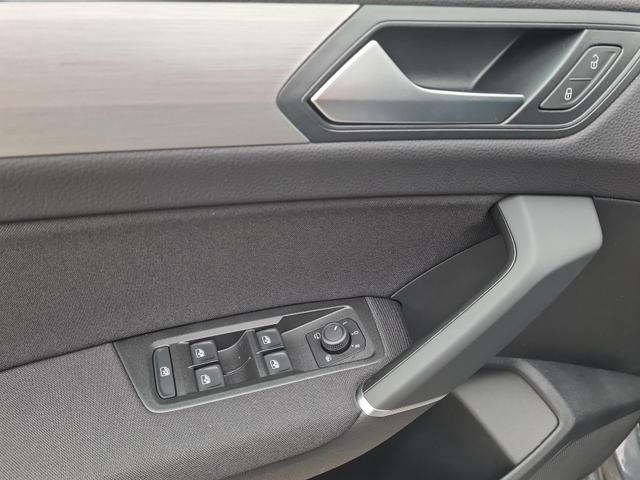 Volkswagen Touran Comfortline BMT/Start-Stopp 1.5TSI DSG AHK Navi LED 7Sitz 