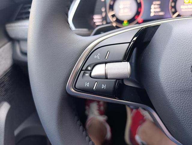 Skoda Octavia Combi 1.5 TSI mHEV 110 kW Selection DSG Navi RFK 