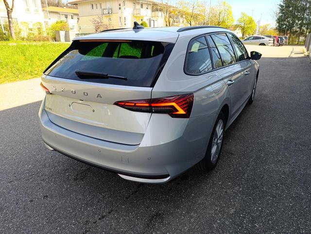 Skoda Octavia Combi 1.5 TSI mHEV 110 kW Selection DSG pACC RFK 17" 
