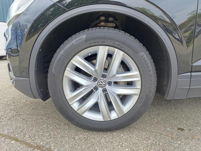 Volkswagen Touareg Basis 4Motion 3.0 V6 AHK RFK ACC NAVI 