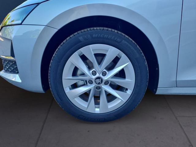 Skoda Octavia Combi 1.5 TSI mHEV 110 kW Selection DSG pACC RFK 17" 