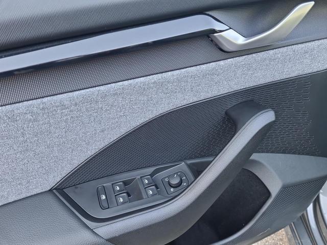 Skoda Octavia Combi 1.5 TSI mHEV 110 kW Selection DSG Navi RFK 