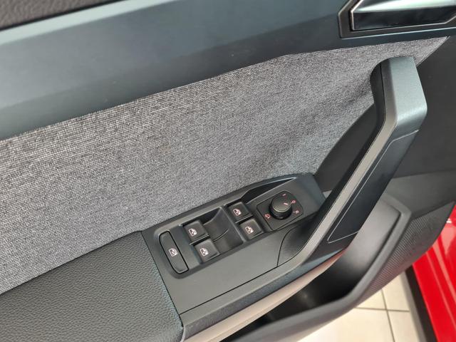 Seat Arona Xperience 1.0TSI DAB LED FullLink ParkLenk 