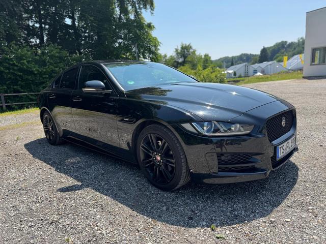 Jaguar XE Ingenium Edition 2.0 Diesel R-Sport 5-Türer AHK Navi App Connect 