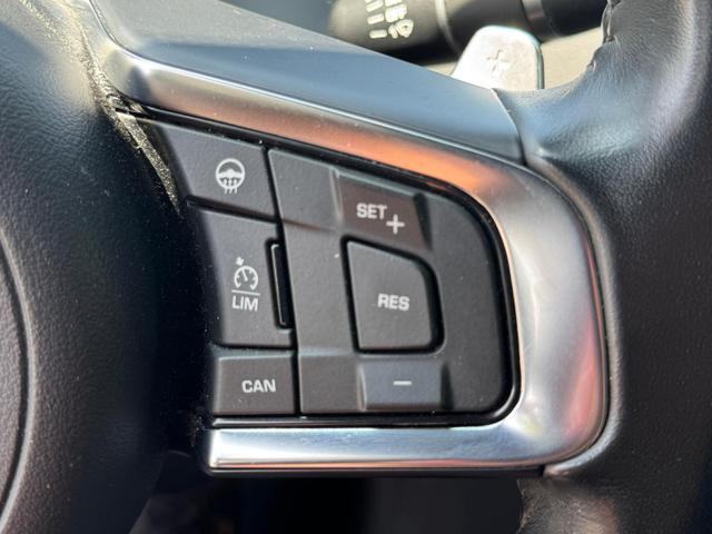 Jaguar XE Ingenium Edition 2.0 Diesel R-Sport 5-Türer AHK Navi App Connect 